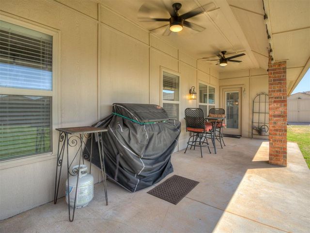 2904 NW 183rd Circle, Edmond, OK 73012