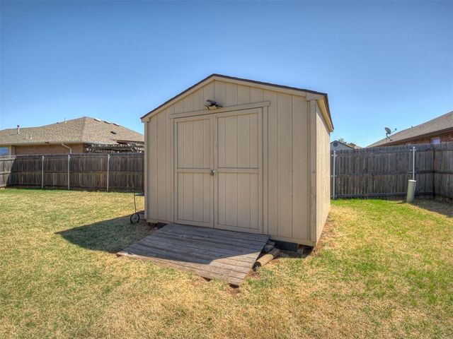 2904 NW 183rd Circle, Edmond, OK 73012