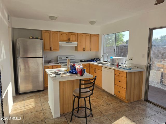 911 S CASITAS Drive C, Tempe, AZ 85281