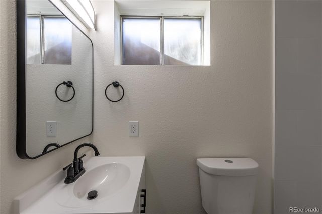 20 Marigold Drive, Denver, CO 80221