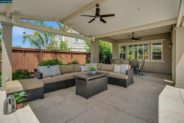 1945 Muirwood Loop, Brentwood, CA 94513