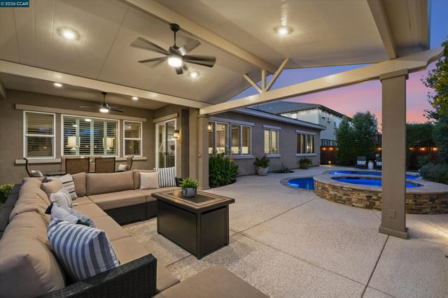 1945 Muirwood Loop, Brentwood, CA 94513