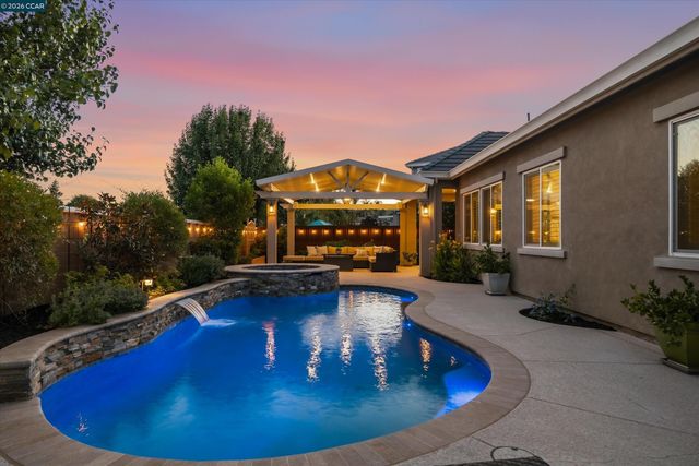 1945 Muirwood Loop, Brentwood, CA 94513