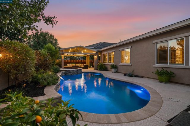1945 Muirwood Loop, Brentwood, CA 94513