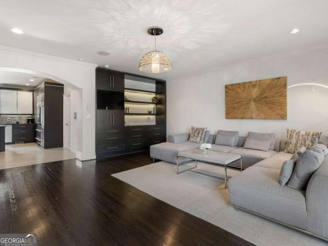 790 Glenairy Drive, Atlanta, GA 30328