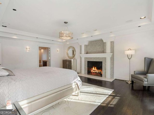 790 Glenairy Drive, Atlanta, GA 30328