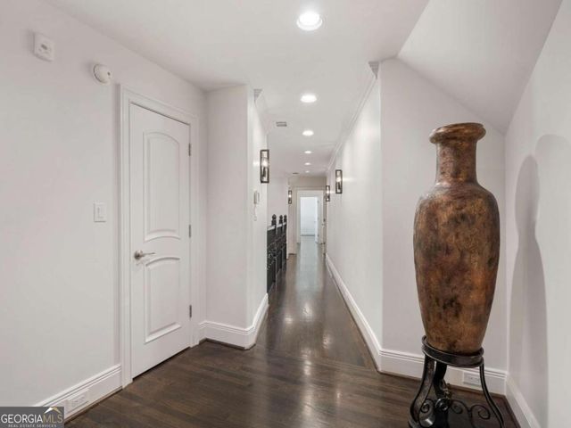 790 Glenairy Drive, Atlanta, GA 30328