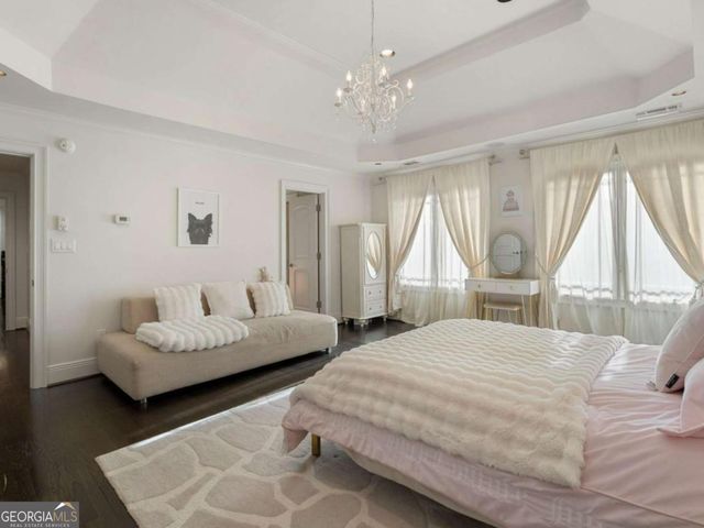 790 Glenairy Drive, Atlanta, GA 30328