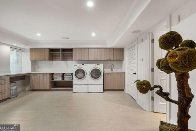 790 Glenairy Drive, Atlanta, GA 30328