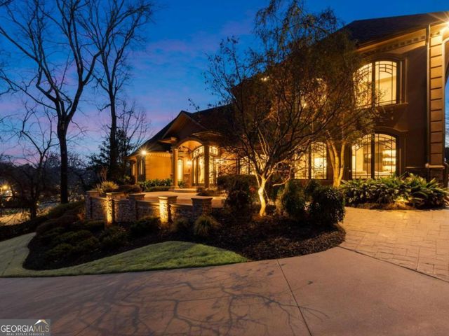 790 Glenairy Drive, Atlanta, GA 30328