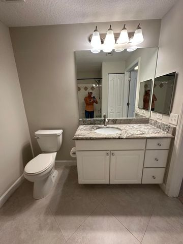 9887 Baywinds Drive 4106, West Palm Beach, FL 33411