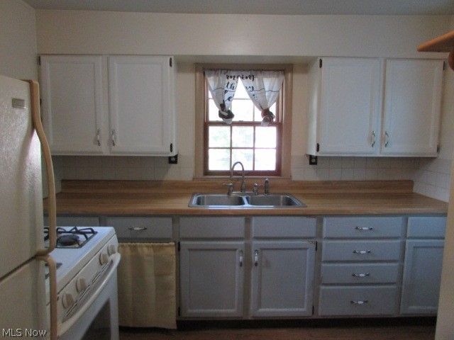 1327 Chelton Drive, Kent, OH 44240