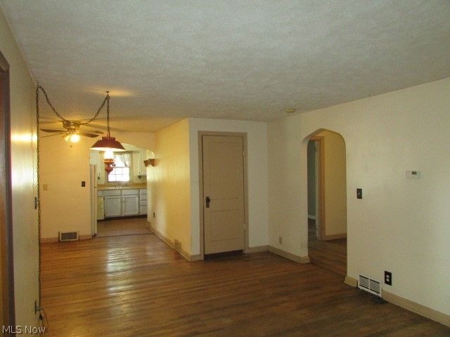 1327 Chelton Drive, Kent, OH 44240