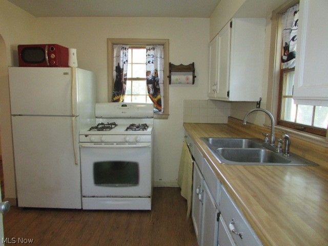 1327 Chelton Drive, Kent, OH 44240