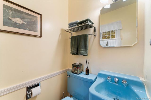 18 Tunstall Road, Scarsdale, NY 10583