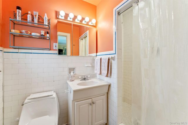 18 Tunstall Road, Scarsdale, NY 10583