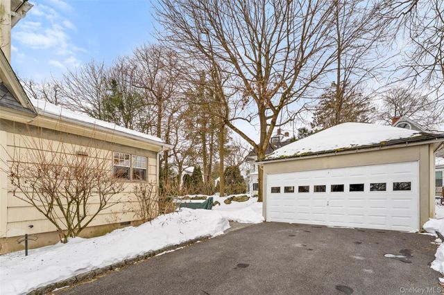 18 Tunstall Road, Scarsdale, NY 10583