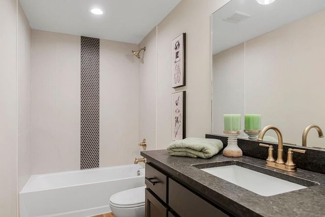 16991 S Cheshire Street, Olathe, KS 66062