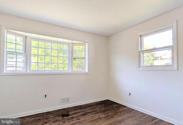 5725 NEVADA ST, College Park, MD 20740