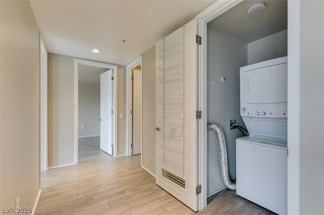 353 East Bonneville Avenue 521, Las Vegas, NV 89101