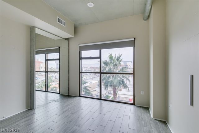 353 East Bonneville Avenue 521, Las Vegas, NV 89101