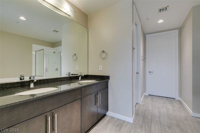 353 East Bonneville Avenue 521, Las Vegas, NV 89101