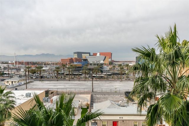 353 East Bonneville Avenue 521, Las Vegas, NV 89101