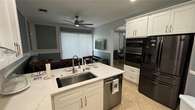 4837 NW 20th Pl, Coconut Creek, FL 33063