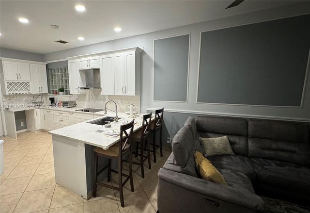 4837 NW 20th Pl, Coconut Creek, FL 33063