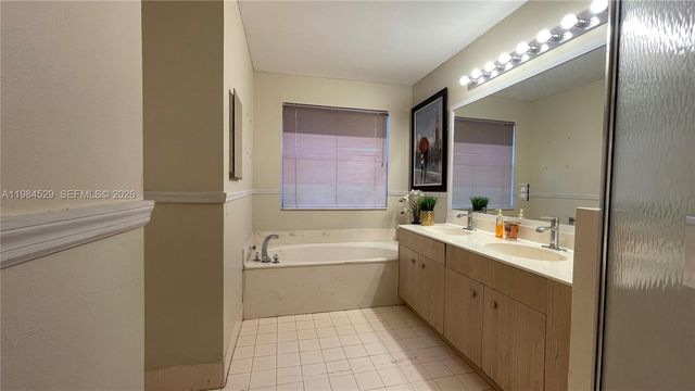 4837 NW 20th Pl, Coconut Creek, FL 33063