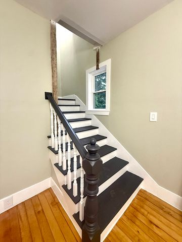 6 Wheelock St, Oxford, MA 01540