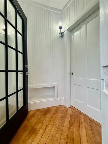 6 Wheelock St, Oxford, MA 01540