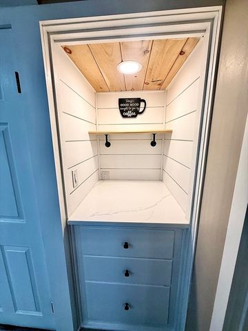 6 Wheelock St, Oxford, MA 01540