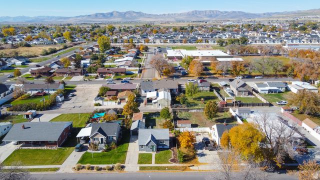 506 S TREMONT ST, Tremonton, UT 84337