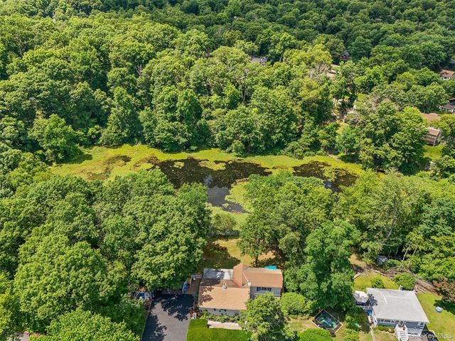 18 Sylvan Road, Lake Peekskill, NY 10537