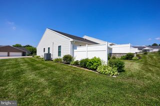 4421 CLAIR MAR DR, Dover, PA 17315