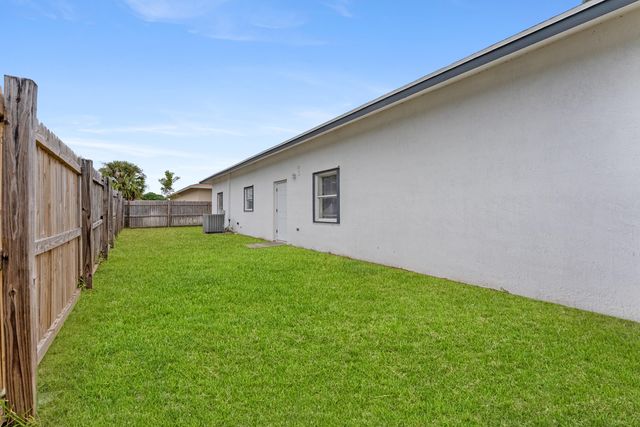 3011 Avenue M, Riviera Beach, FL 33404