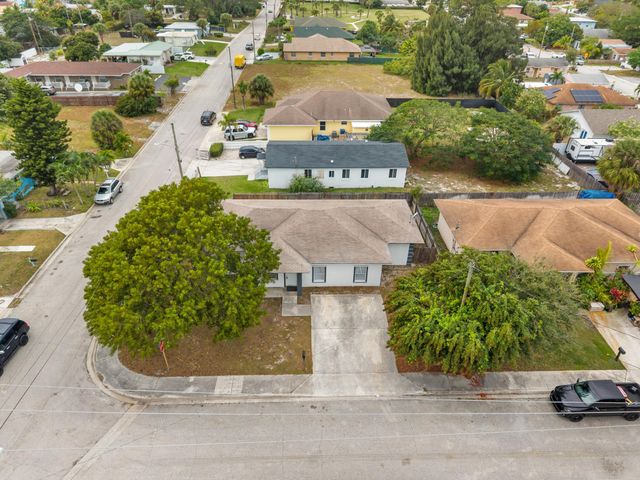 3011 Avenue M, Riviera Beach, FL 33404