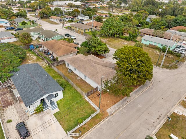 3011 Avenue M, Riviera Beach, FL 33404