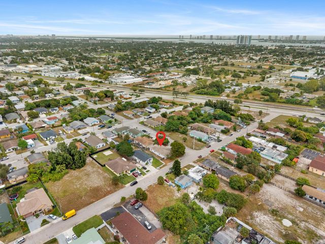 3011 Avenue M, Riviera Beach, FL 33404