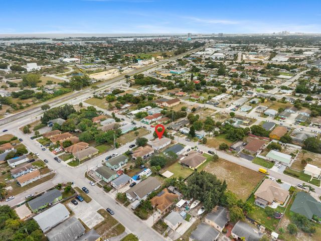 3011 Avenue M, Riviera Beach, FL 33404