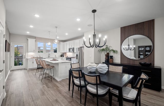 243 Mary Drive 14465, Schaumburg, IL 60193