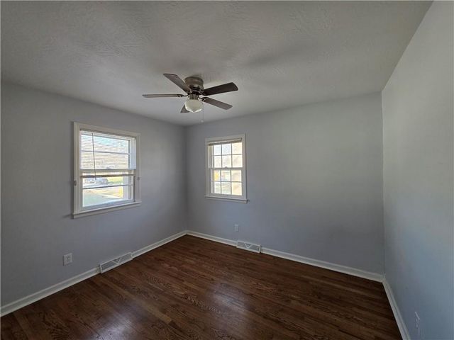 13420 Belmeade Avenue, Grandview, MO 64030