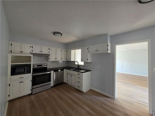 13420 Belmeade Avenue, Grandview, MO 64030