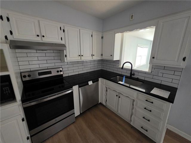 13420 Belmeade Avenue, Grandview, MO 64030