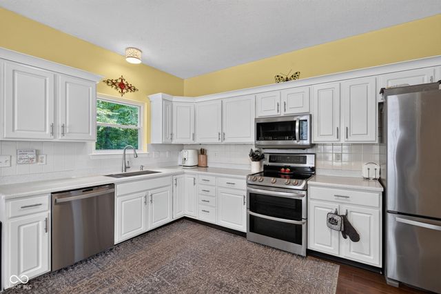 10504 Aspen Drive, Fishers, IN 46037