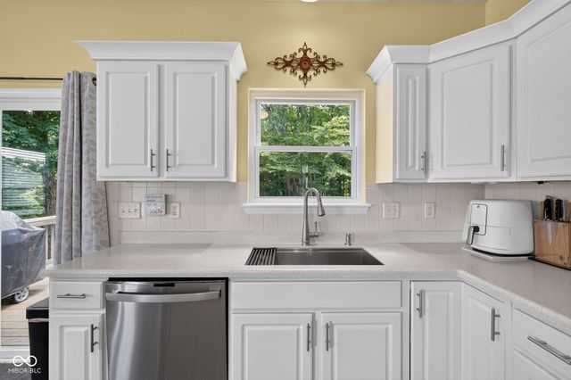 10504 Aspen Drive, Fishers, IN 46037