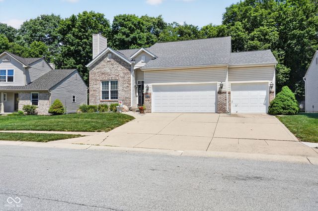 10504 Aspen Drive, Fishers, IN 46037