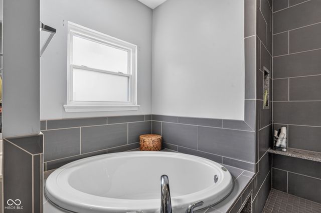 10504 Aspen Drive, Fishers, IN 46037