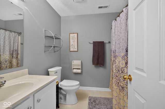 10504 Aspen Drive, Fishers, IN 46037